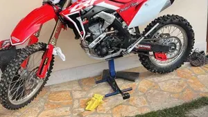 Honda CRF 250R (2018)  (3)
