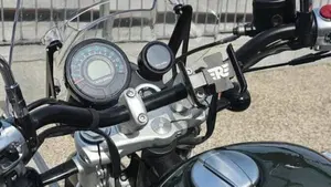 Royal Enfield Super Meteor 650 (2023 - 26)  (3)