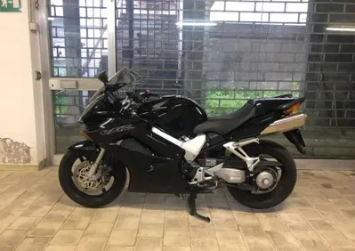 Honda VFR 800 (2002 - 05) - Annuncio 10016520