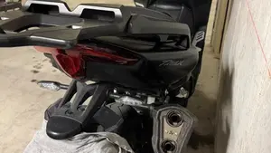 Yamaha T-Max 560 (2020 - 21)  (4)