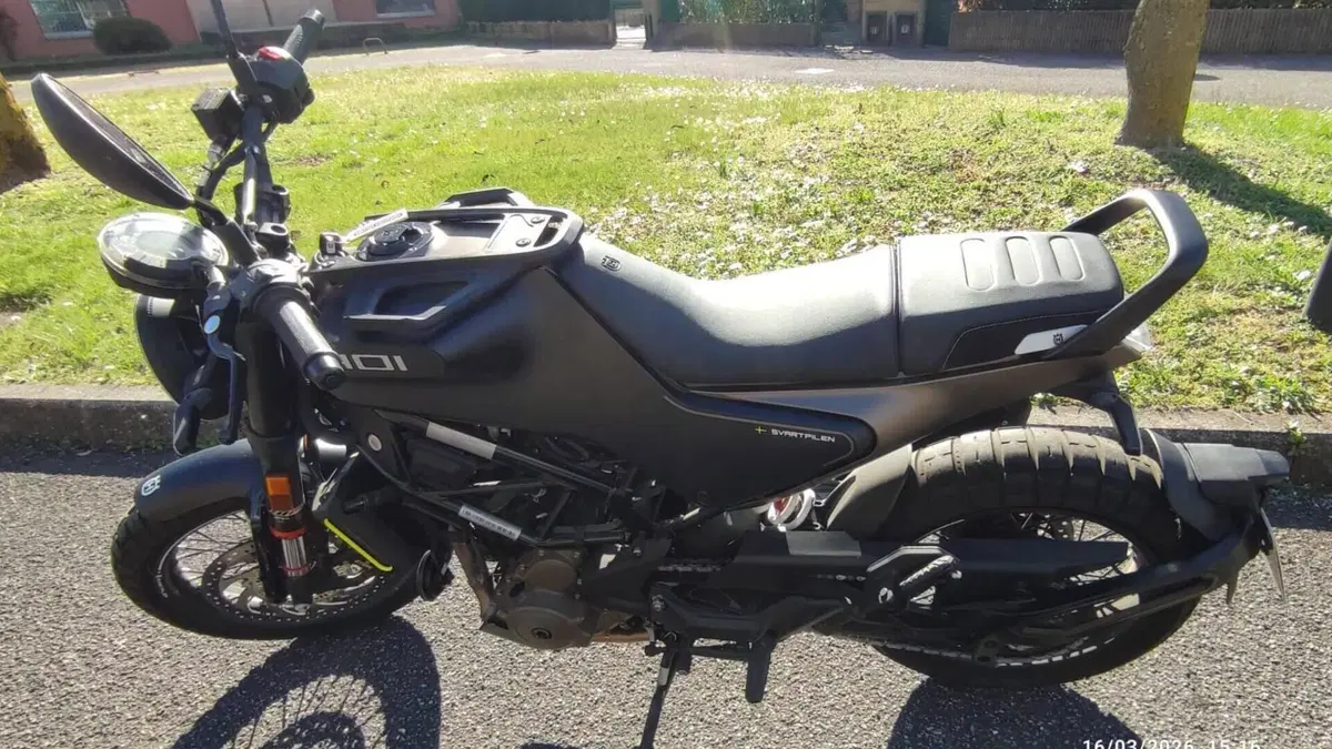 Husqvarna Svartpilen 401 (2021 - 23) 