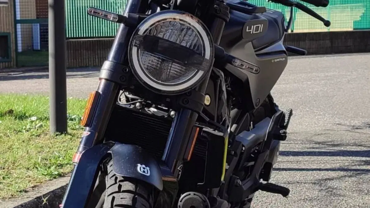 Husqvarna Svartpilen 401 (2021 - 23)  (2)