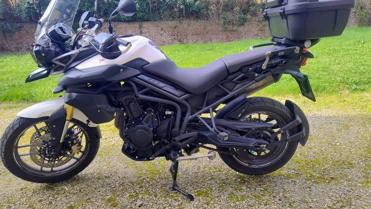 Triumph Tiger 800 ABS (2010 - 14)  (2)