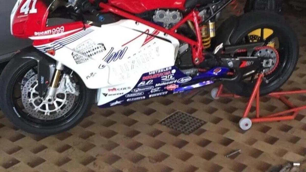 Ducati 999 (2005 - 06)  (4)