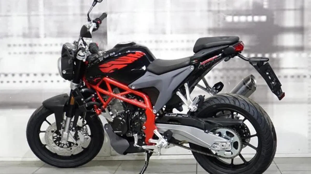 Swm Varez 125 (2020)  (2)
