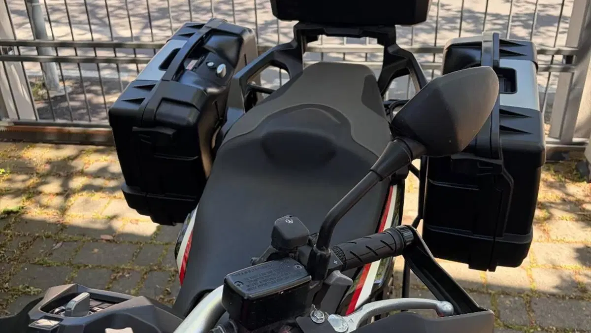 Honda X-ADV 750 (2018 - 20)  (2)