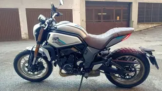 CFMOTO 700CL-X Heritage (2021 - 26) usata