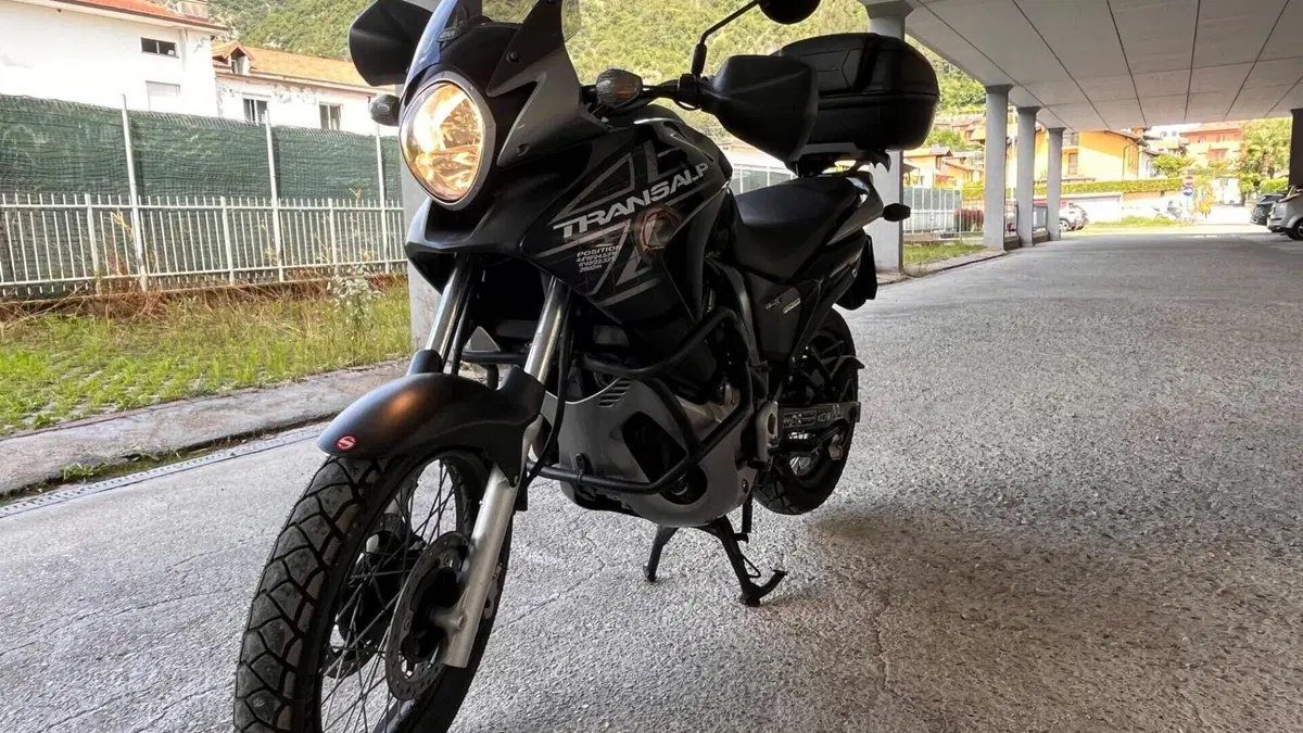 Honda Transalp XL 700 V (2007 - 2013)  (2)