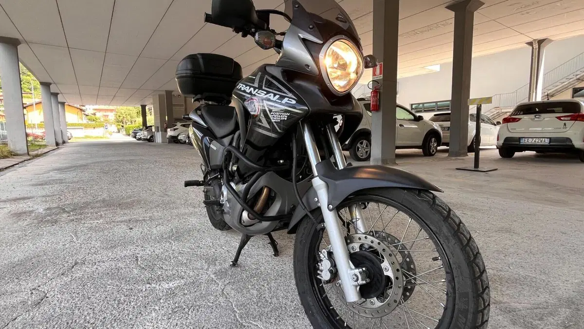 Honda Transalp XL 700 V (2007 - 2013)  (6)