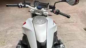 Bmw R 1200 R (2015 - 16)  (6)