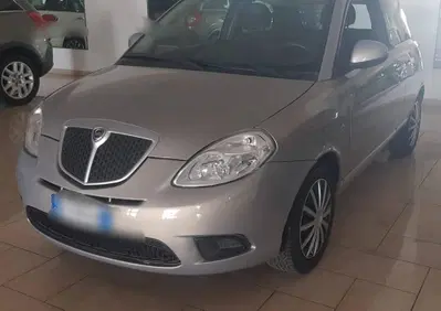 Lancia Ypsilon 1.4 New Oro Ecochic GPL (4)