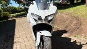Honda VFR 800 F (2014 - 16)  (4)
