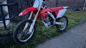 Honda CRF 250R (2009)  (2)