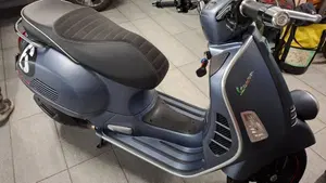 Vespa Sei Giorni 300 Hpe (2021 - 22)  (5)