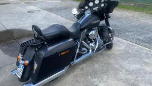 Harley-Davidson 1690 Street Glide (2011 - 13) - FLHX  (5)