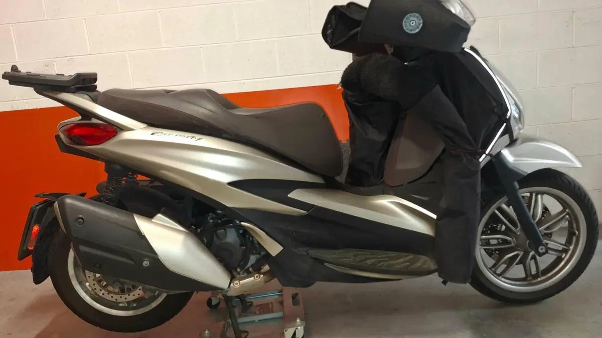 Piaggio Beverly 400 ABS-ASR (2021 - 24) 