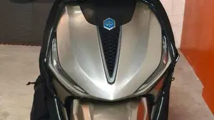 Piaggio Beverly 400 ABS-ASR (2021 - 24)  (2)