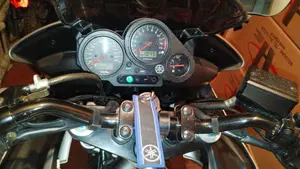 Yamaha FZS 1000 Fazer  (3)