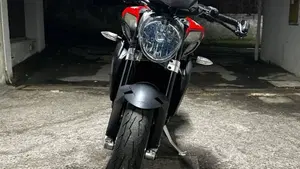 MV Agusta Brutale 675 (2011 - 15)  (2)