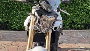 Bmw F 800 R (2015 - 16)  (3)