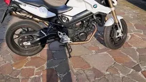 Bmw F 800 R (2015 - 16)  (2)