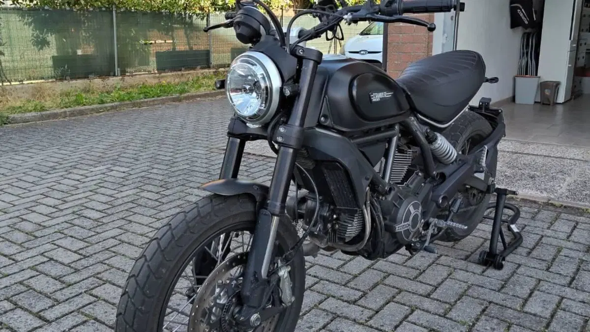 Ducati Scrambler 800 Full Throttle (2015 - 16) 