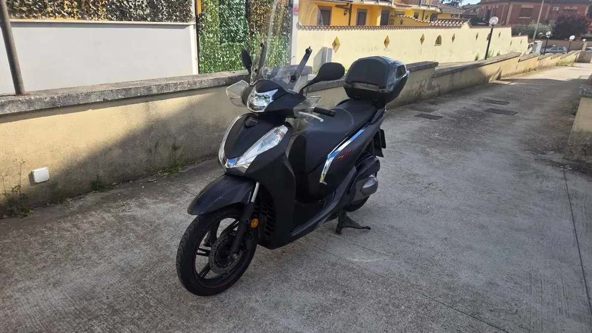 Honda SH 300 i Sport ABS (2018 - 20)  (2)