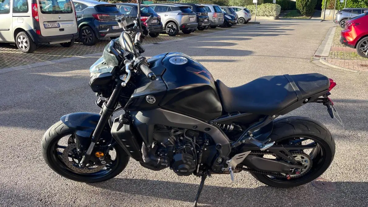 Yamaha MT-09 (2021 - 23)  (9)