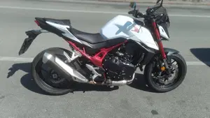 Honda CB 750 Hornet (2025) 