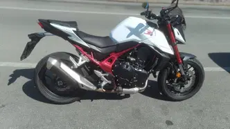 Honda CB 750 Hornet (2025) usata