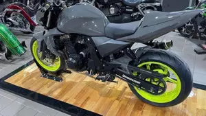 Kawasaki Z 750 (2003 - 06)  (2)