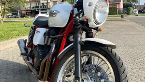 Triumph Thruxton 900 (2004 - 15)  (3)