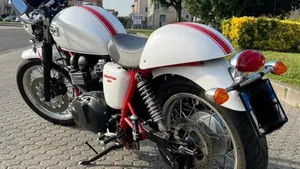 Triumph Thruxton 900 (2004 - 15)  (4)