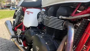 Triumph Thruxton 900 (2004 - 15)  (5)