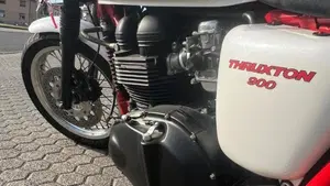 Triumph Thruxton 900 (2004 - 15)  (8)