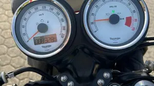 Triumph Thruxton 900 (2004 - 15)  (13)