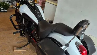 Kawasaki Vulcan VN 900 Custom (2011 - 16) usata
