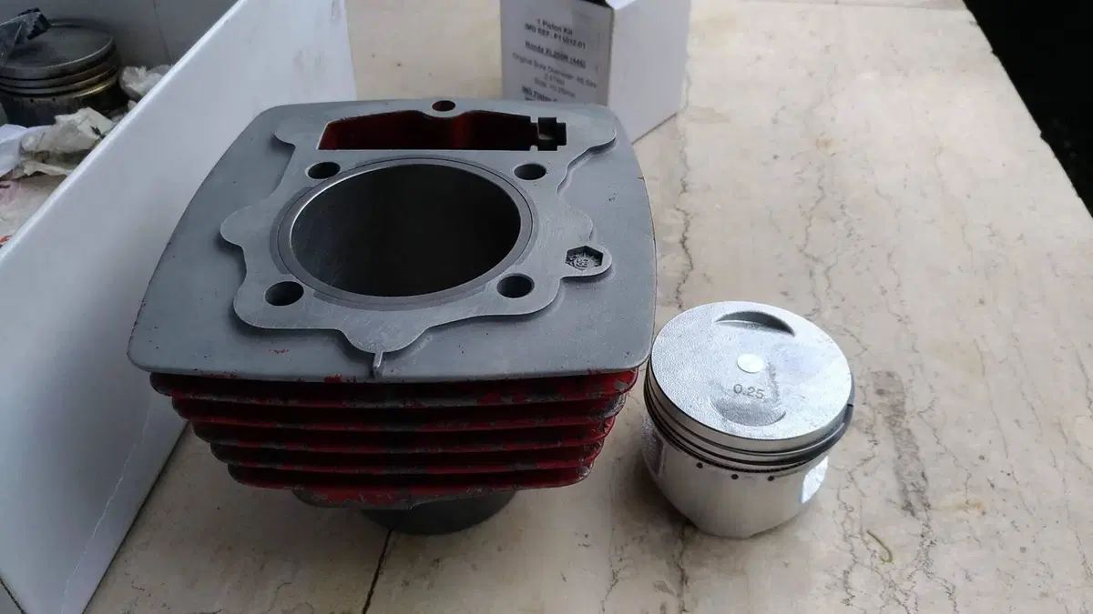 Honda XL 200 P3 (1985 - 91)  (2)