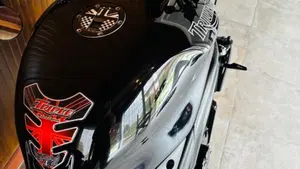 Triumph Speed Triple 955 (2002 - 04)  (5)
