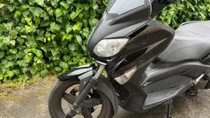 Yamaha X-Max 250 (2010 - 13)  (3)