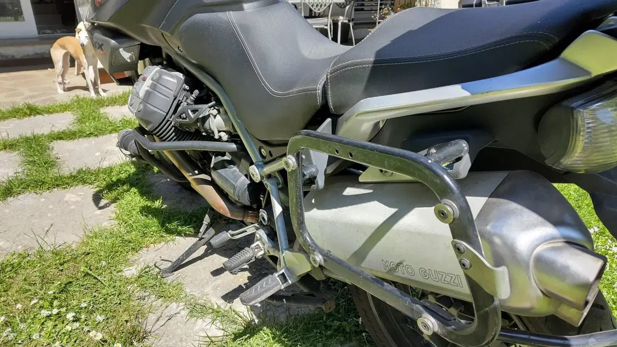 Moto Guzzi Stelvio 1200 NTX (2011 - 16)  (4)