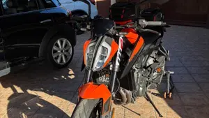 KTM 890 Duke (2021 - 23)  (6)