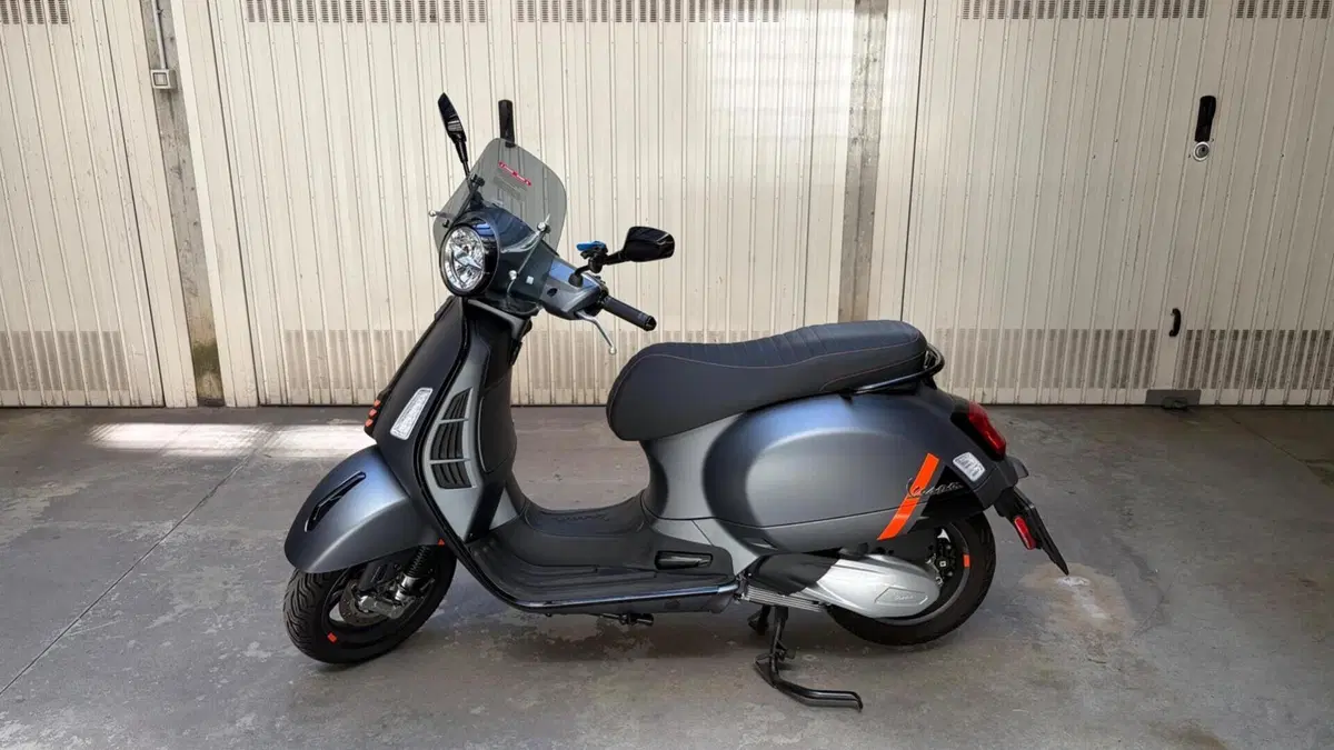 Vespa GTS 300 Super Sport (2023 - 24) 