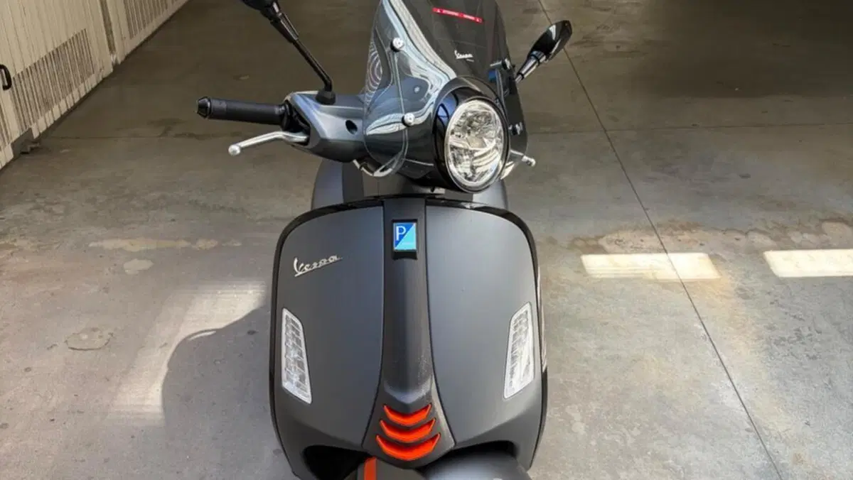 Vespa GTS 300 Super Sport (2023 - 24)  (3)