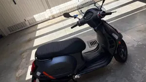 Vespa GTS 300 Super Sport (2023 - 24)  (15)