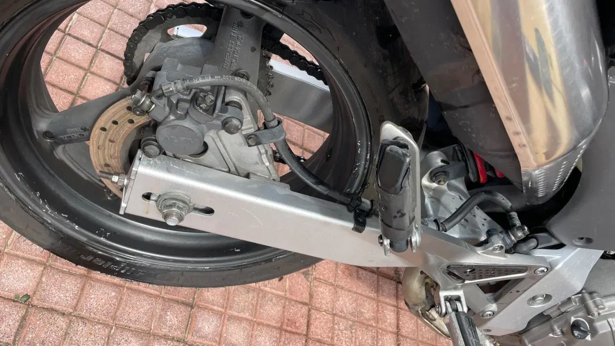 Honda Hornet 600 (2000 - 02)  (16)