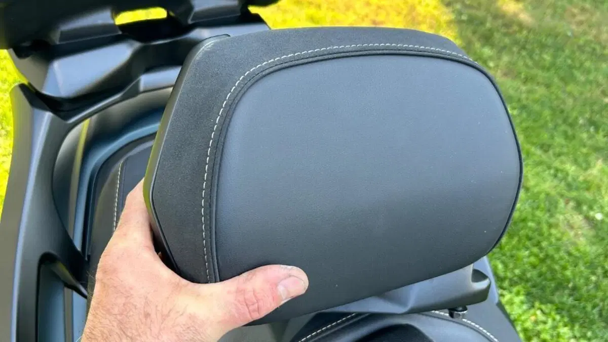 Yamaha T-Max 560 Tech Max (2022 - 24)  (2)