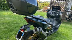 Yamaha T-Max 560 Tech Max (2022 - 24)  (8)
