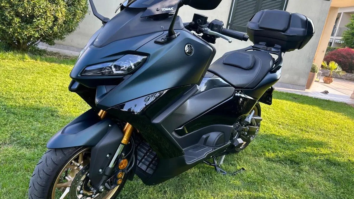 Yamaha T-Max 560 Tech Max (2022 - 24)  (9)
