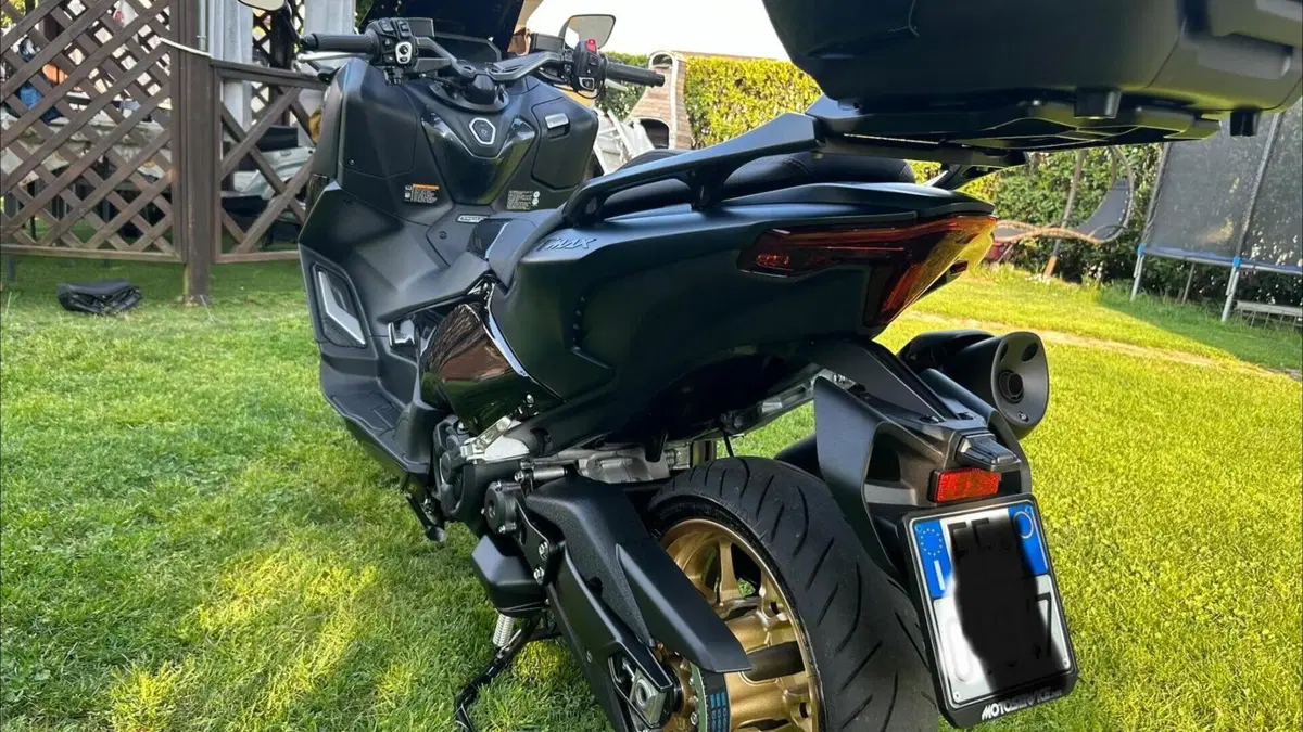 Yamaha T-Max 560 Tech Max (2022 - 24)  (10)